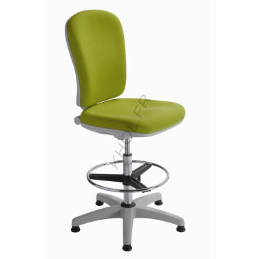 Siège de travail ergonomique CLOE de siegepro avec carénage intégral et repose-pieds circulaire